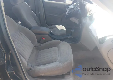 2001 Pontiac Grand Am Gt z USA, uszkodzony, nr VIN 1G2NW52E81C245384